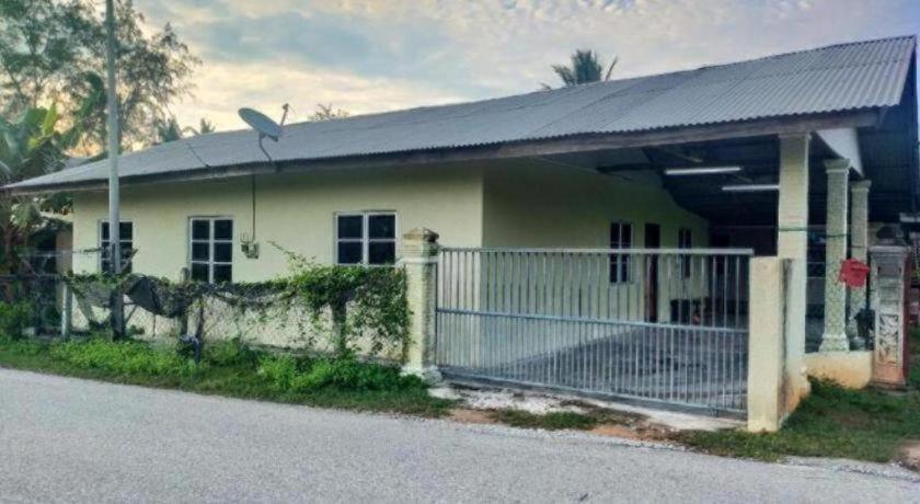 Oyo 90577 Safi Homestay Kuala Terengganu Eksteriør billede